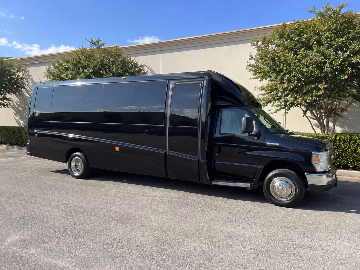 why book winery and brewery tours through newbraunfelsshuttlebusrentals com